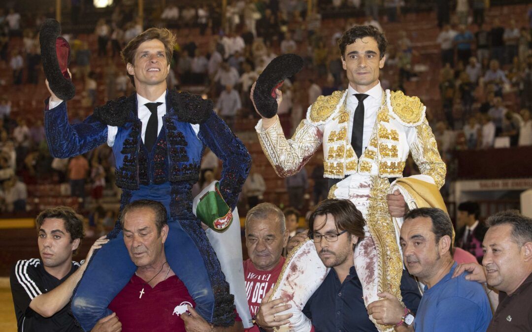 Paco Ureña corta cuatro orejas y El Juli dos en la segunda de la feria de Murcia