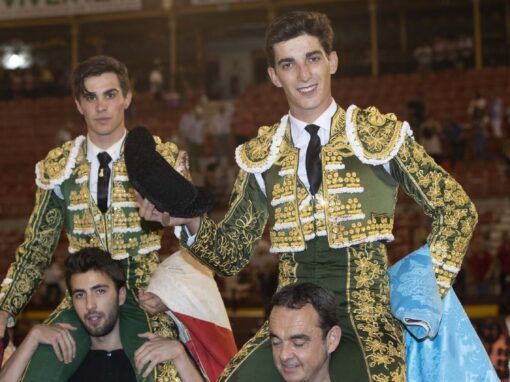 Marcos y Ramón Serrano salen a hombros en la novillada de Murcia