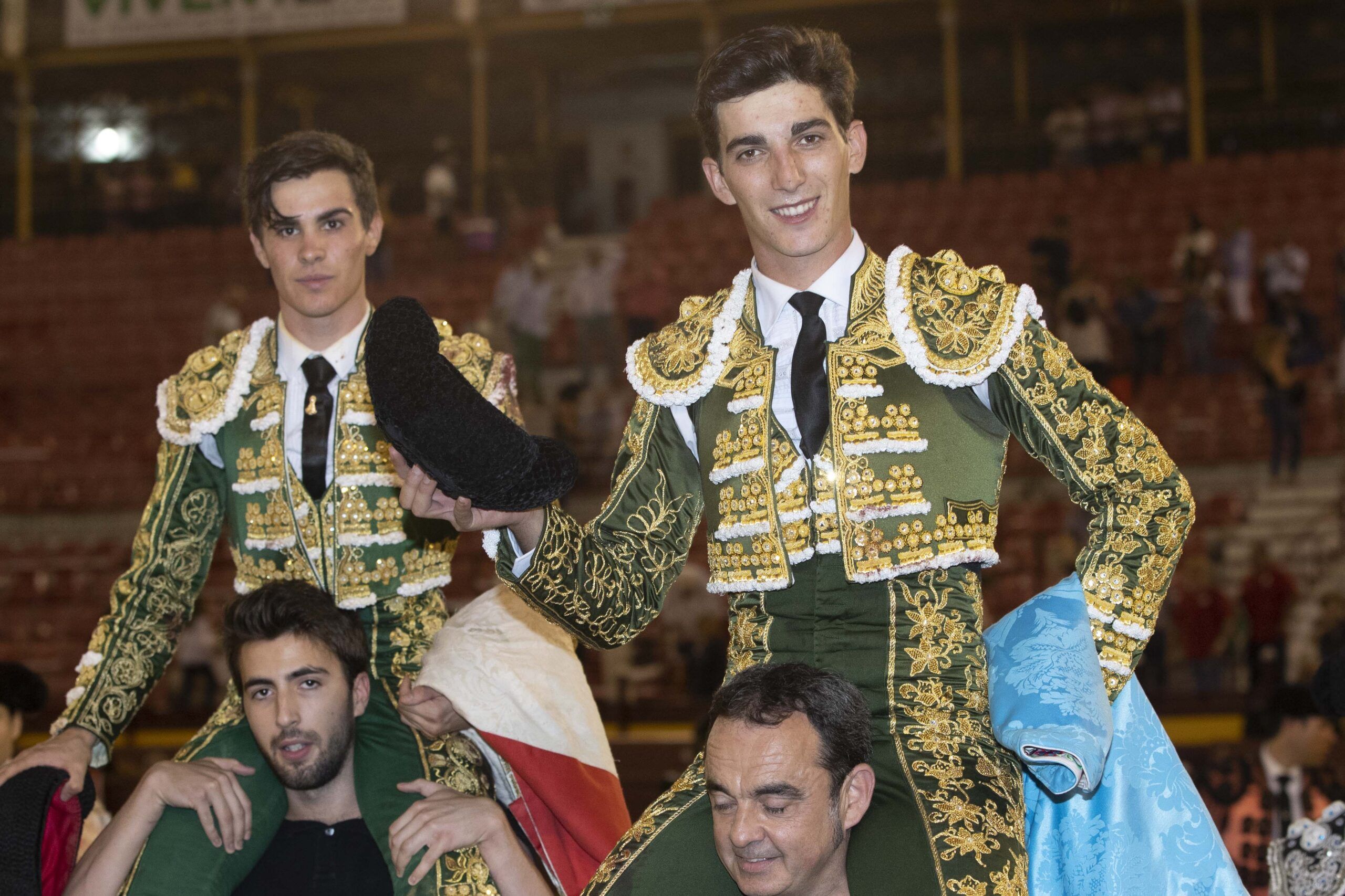 Marcos y Ramón Serrano salen a hombros en la novillada de Murcia