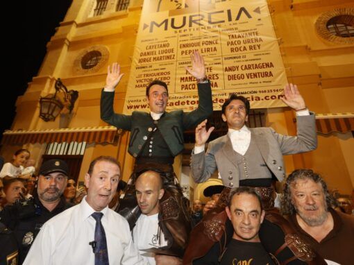 Diego Ventura corta cuatro orejas y un rabo y Andy Cartagena, dos en un brillante cierre de feria en Murcia