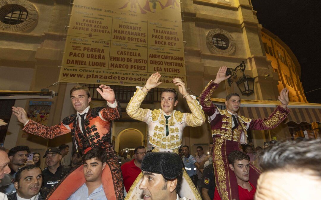 Parrita, Acebo y Zulueta, a hombros en la primera de Murcia