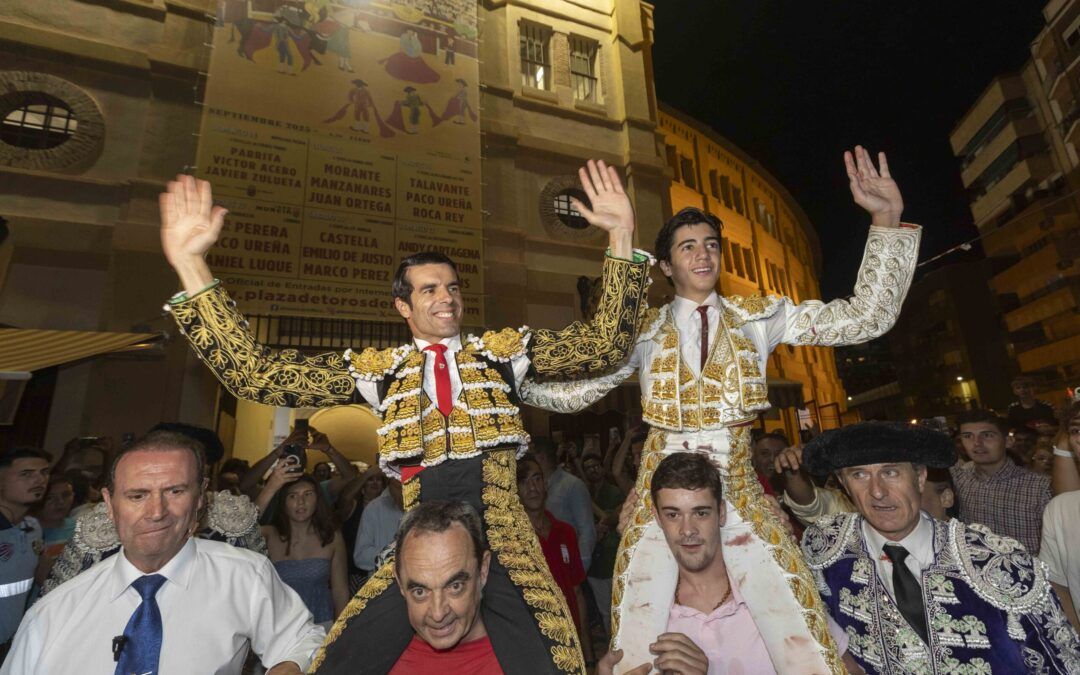 Emilio de Justo y Marco Pérez cortan tres orejas y salen a hombros en la quinta de feria